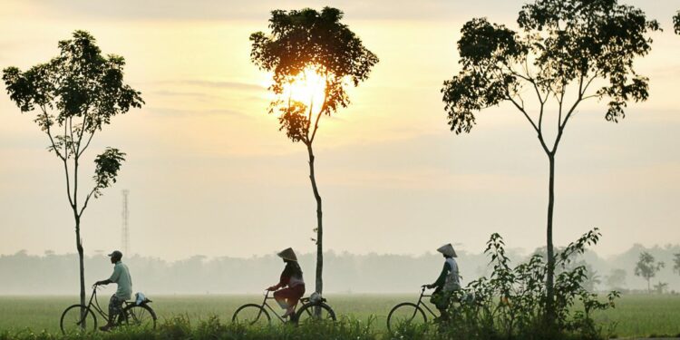 Kalau Mau Menua dengan Tenang, Jangan Nekat ke Jakarta, Menetaplah di Kudus!