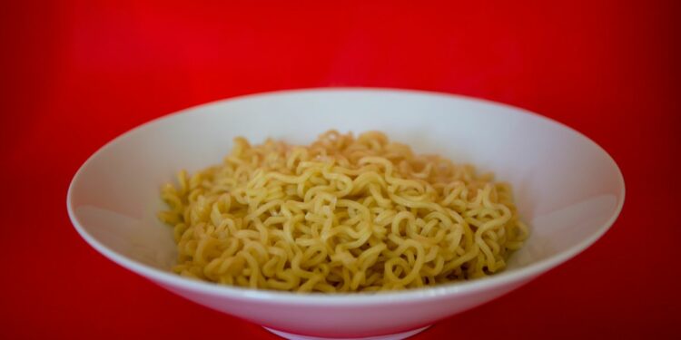 12 Dosa Indomie Rawon yang Bikin Pembeli Kapok Mencicipi Lagi