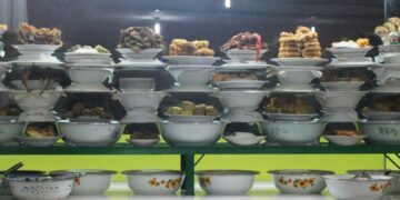 7 Dosa Rumah Makan Padang yang Bikin Pelanggan Kapok Balik Lagi