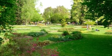 Taman Apsari Surabaya Jadi Korban Saat Pesta Rakyat karena Ketidakbecusan Pemprov Jatim