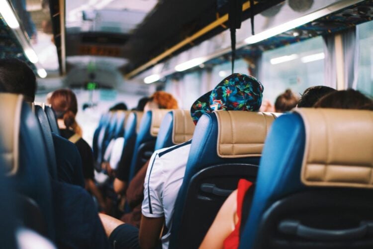 Bus Bagong, Bus Ekonomi Murah Rasa Jet Tempur