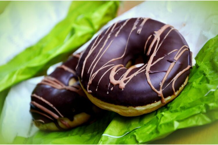 Bisnis Donat Itu Mudah: Alatnya Nggak Ribet, Bahannya Juga Nggak Bakalan Langka, Cuannya Jelas Nggak Bisa Dianggap Sebelah Mata!