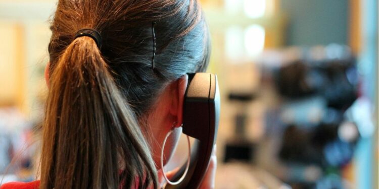 Sisi Gelap Bekerja Jadi Agent Call Center: Dimaki Tiap Hari, dan Kadang Terpaksa Jebol Kantong Pribadi untuk Nutup Ganti Rugi