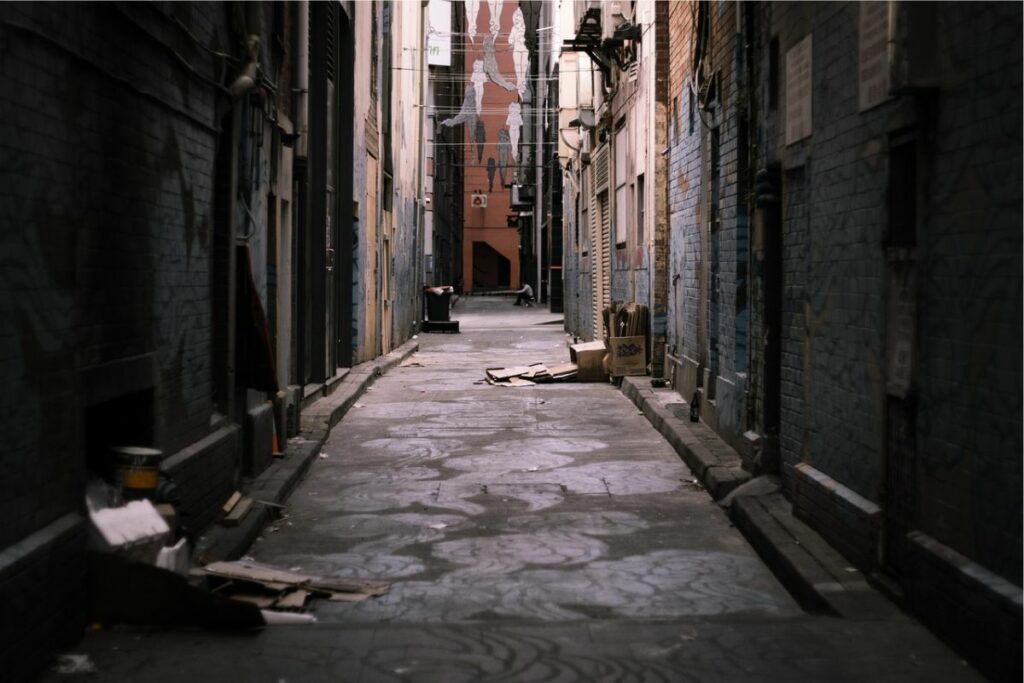 Derita Tinggal Jalan Sempit Dekat Sekolah Elit di Medan: Pergi Sekolah dan Kerja Harus Pagi Buta biar Nggak Rebutan Jalan!