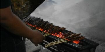 3 Alasan yang Membuat Saya Tetap Makan Sate Kelinci, meski Dicap Psikopat
