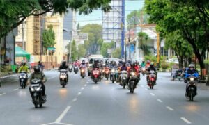 10 Potret Menyedihkan dan Memprihatinkan Sehari-hari Driver Ojol Zaman Sekarang