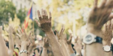 Dilema Mantan Aktivis yang Kini Jadi PNS: Ingin Ikut Demo, tapi Takut Karier Terancam  Mojok.co