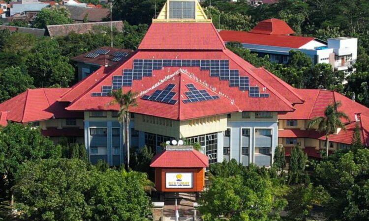 Ketemu Monyet hingga Kuliner Pinggir Jurang, Hal-hal yang Wajar di UNNES, tapi Nggak Lumrah di Kampus Lain Mojok.co alasan masuk unnes