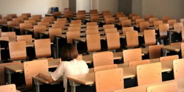 Dosa Jurusan Pendidikan pada Mahasiswanya yang Membuat Hidup Mereka Menderita Mojok.co