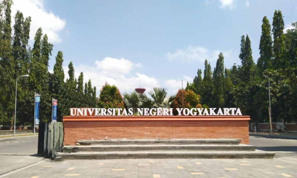 3 Hal yang Wajar di UNY, tapi Nggak Lumrah UGM maupun Kampus Lain di Jogja Mojok