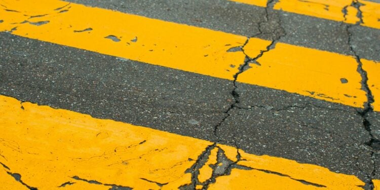 Jembatan Pelor Malang, Jalan Tikus yang Memudahkan, tapi Berbahaya di Malang Mojok.co