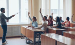 Kuliah S2 Tidak Ada Pertanyaan Receh dan Bodoh, Semuanya Berbobot!