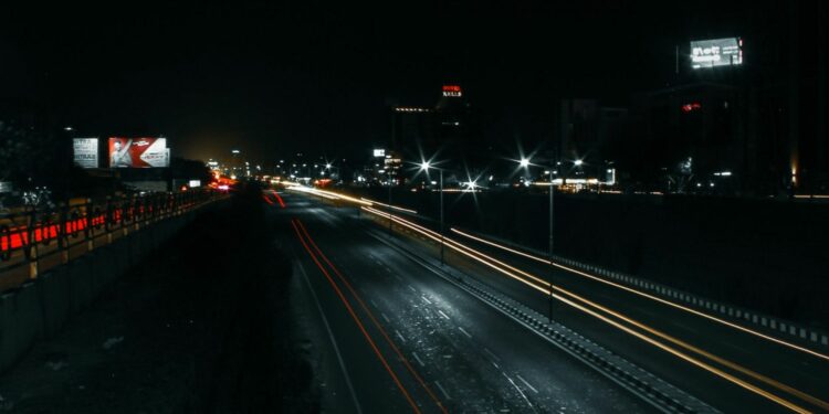Lupakan Kursi Besi Indomaret, Orang Jogja Punya Ringroad untuk Meratapi Nasib Mojok.co