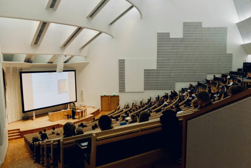 Kuliah S2 Beda dengan S1, Mahasiswa Jangan Kebanyakan Caper, Sudah Bukan Umur dan Tempatnya