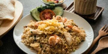 Nasi Goreng di Surabaya Salah Konsep Sejak Awal karena Pakai Topping Irisan Telur Rebus