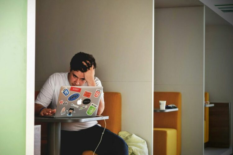 5 Penderitaan Mahasiswa di Kampus Negeri Medioker yang Nggak Diketahui Orang Banyak