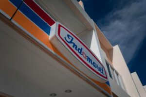 Kursi Besi Indomaret Tak Lagi Istimewa, Kulkas Indomaret Justru Sebaik-baiknya Tempat untuk Merenung