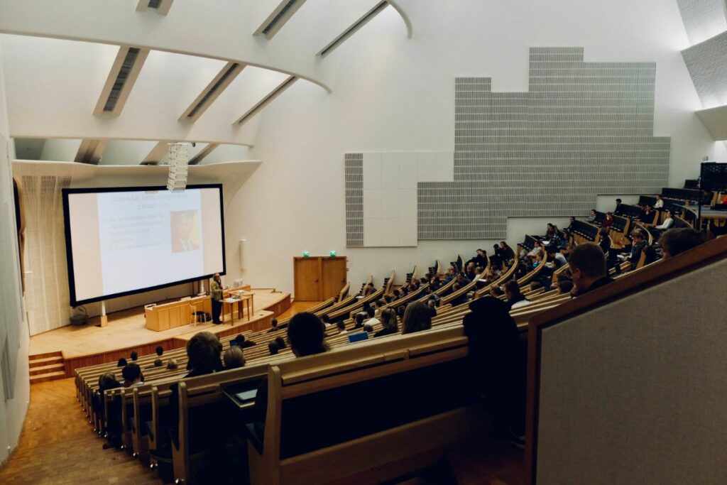 5 Kelebihan UT Bandung yang Sulit Dijumpai di Kampus UT Daerah Lain