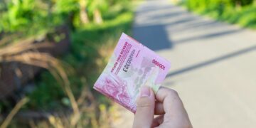 Gelar Sarjana Tak Ada Harganya di Tulungagung, Gajinya Bikin Geleng Kepala