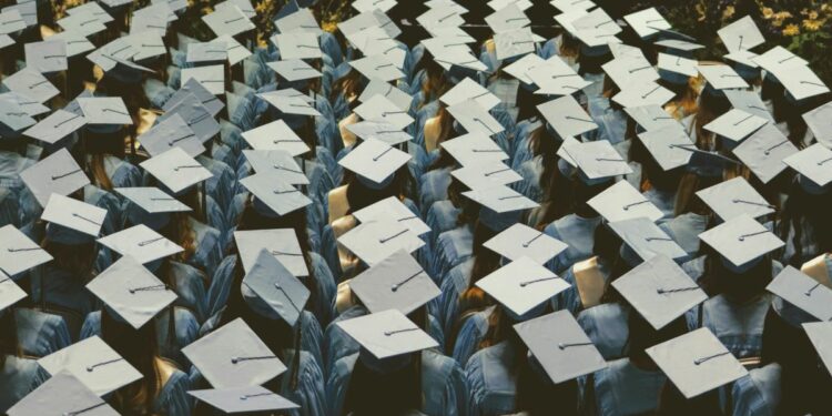 5 Kampus Bahasa Asing Terbaik di Indonesia yang Bisa Jadi Pilihan Lanjut Studi