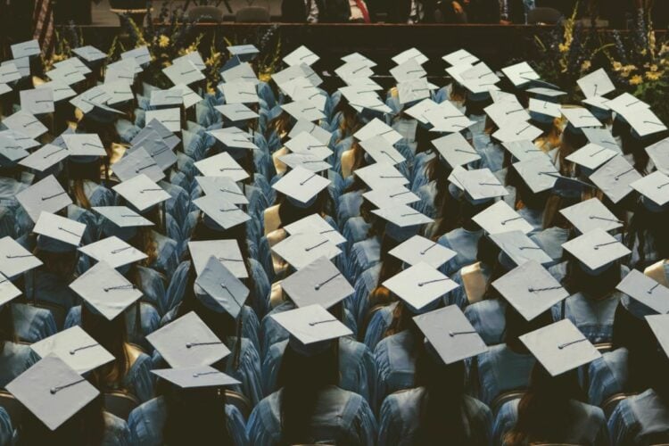 5 Kampus Bahasa Asing Terbaik di Indonesia yang Bisa Jadi Pilihan Lanjut Studi