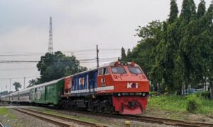 Pengalaman Naik Kereta Sri Tanjung Surabaya-Jogja: Kursi Tegaknya Menyiksa Fisik, Penumpangnya Menyiksa Psikis