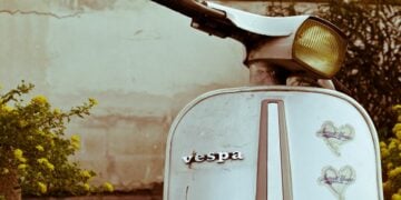 Pengalaman Memelihara Motor Vespa Tua: Biaya Restorasi Selangit tapi Untung Tak Sampai Jual Ginjal