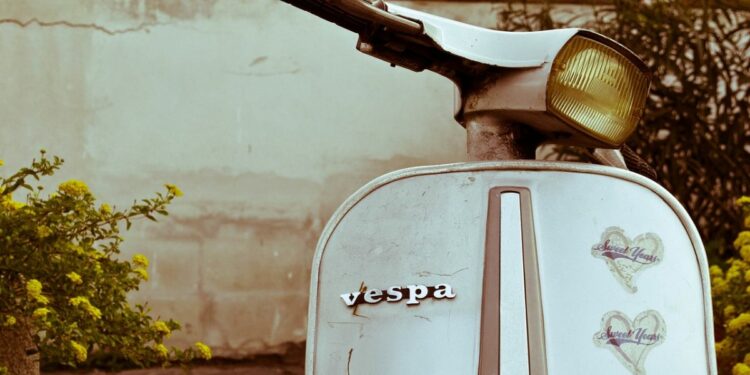 Pengalaman Memelihara Motor Vespa Tua: Biaya Restorasi Selangit tapi Untung Tak Sampai Jual Ginjal