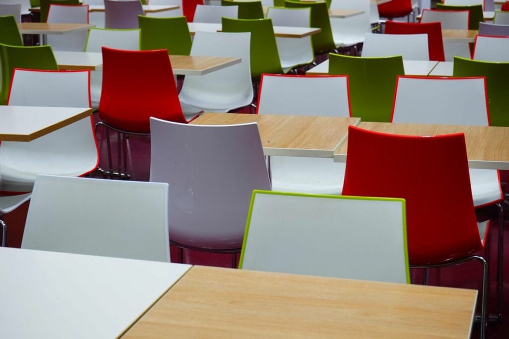 Kantin Fisipol UGM Adalah Kantin Kampus Terbaik, kalau Lebih Luas, Makin Nggak Ada Lawan!