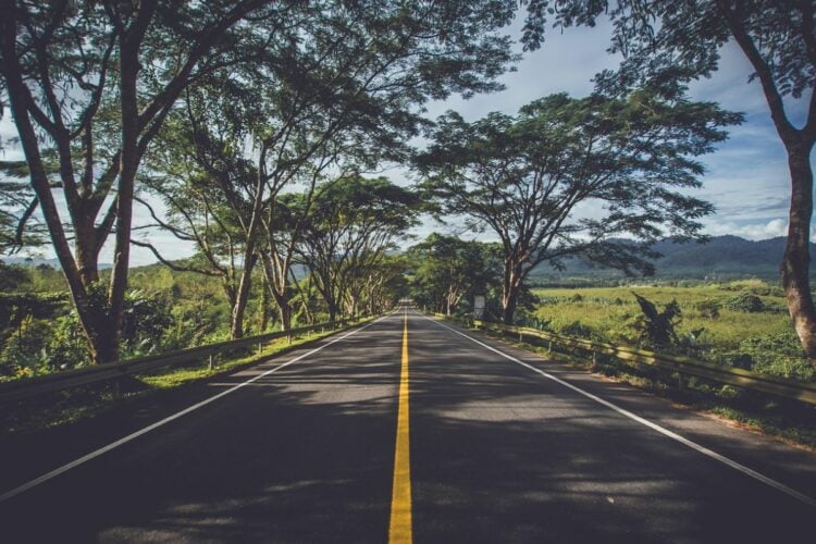 Jalur Tengkorak Karanganyar-Gombong Dianggap Berbahaya karena Mistis, padahal Memang Kondisi Jalannya Aja yang Buruk