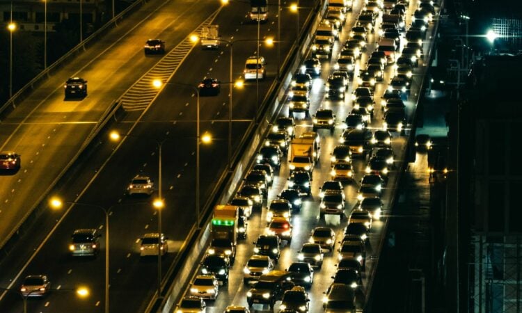Pengalaman Sehari-hari Lewat Tol Jakarta-Tangerang yang Bikin Tua di Jalan Mojok.co