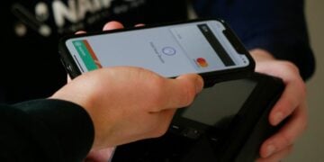 Menggugat Kafe yang Hanya Menerima Pembayaran QRIS, Apa yang Kalian Lakukan Itu Diskriminatif Mojok.co