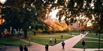 Tidak Menyesal Pernah Menelantarkan Kuliah demi Aktif di Ormas Besar Mojok.co