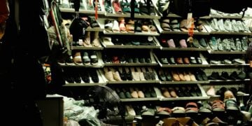 Nostalgia Masa Kejayaan Bata, Sepatu Jadul yang Membuat Saya Sombong saat Lebaran Mojok.co