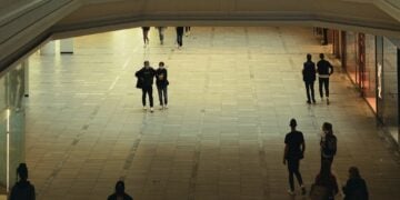 Hi-Tech Mall Surabaya Masih Aja Hidup Segan Mati Tak Mau Mojok.co