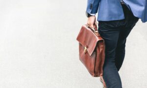 6 Usaha yang Semakin Redup karena Perkembangan Zaman