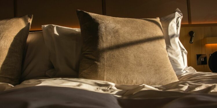 3 Tipe Orang yang Nggak Cocok Menginap di Bobocabin Pacet, Mending Tidur di Rumah Aja Mojok.co