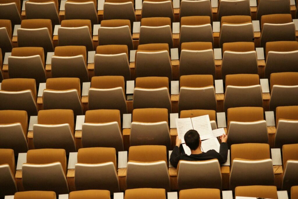 3 Jurusan S2 dengan Prospek Kerja Cerah dan Paling Dibutuhkan Dunia Kerja