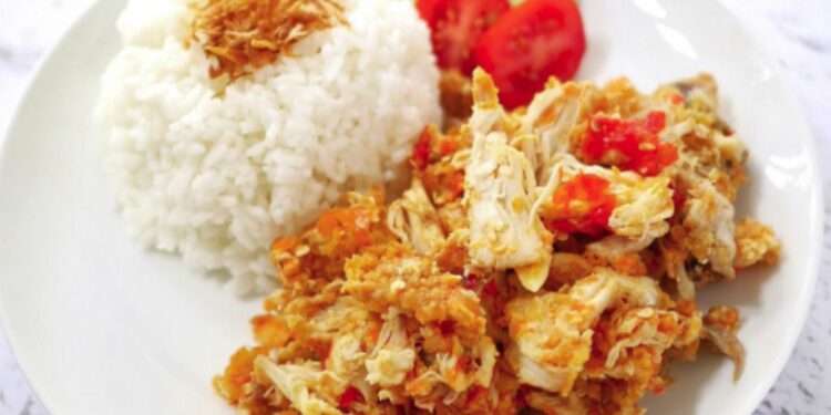 3 Dosa Penjual Ayam Geprek yang Membuat Saya Malas Beli Lagi