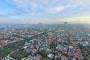 Penderitaan Kuliah di Semarang dan Surabaya, Kota Mana yang Paling Menyiksa Mahasiswa?