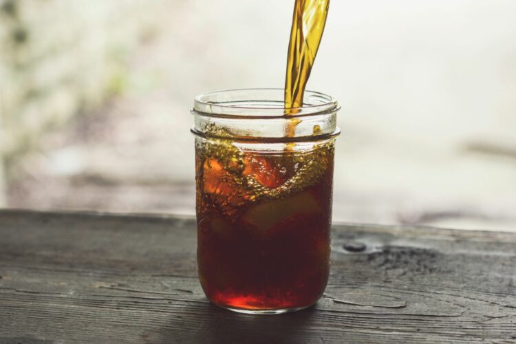 Alasan Saya Tetap Memilih Minum Teh Pucuk Harum di Tengah Gempuran Es Teh Jumbo