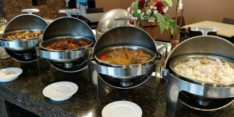 Jangan Terkecoh! Saya Jelaskan Kenapa Makan di Restoran All You Can Eat Itu Nggak Logis, Cuma Bikin Dompet Nangis