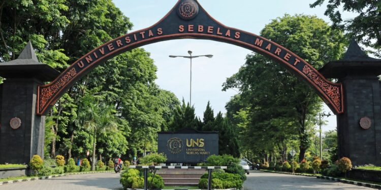 Sisi Gelap Kuliah di UNS, Kampus Negeri Terbaik di Solo tapi Fasilitasnya Bikin Mahasiswa Ngelus Dada