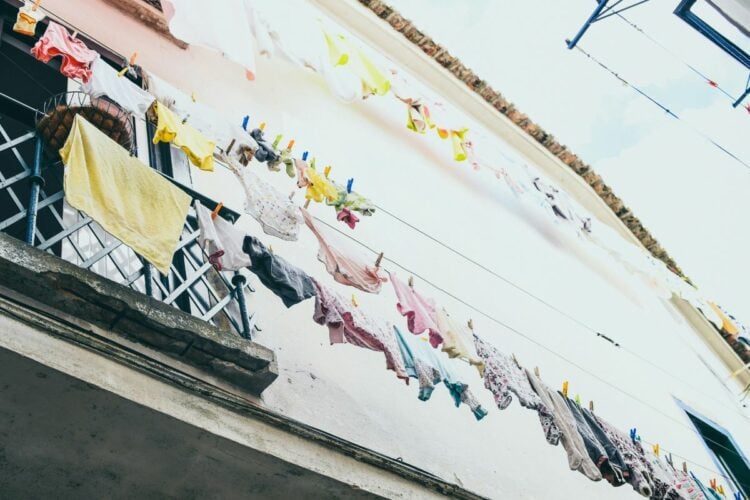 Rekomendasi Top 3 Celana Dalam Wanita yang Cepat Kering di Musim Hujan: Harga Standar dan Nggak Bikin Iritasi