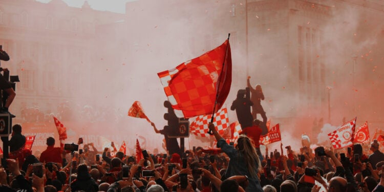 Feodalisme Pondok Pesantren Mirip Kontroversi di Liga Inggris (Unsplash)