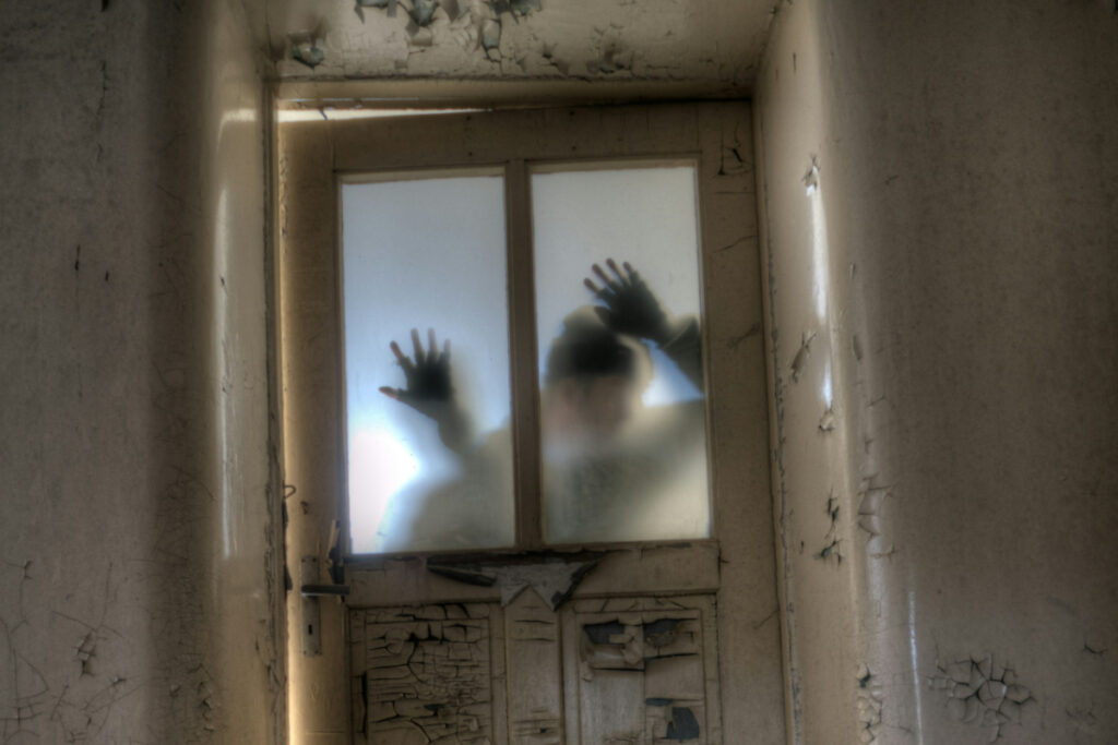 Kerja di Rumah Bekas Pembunuhan, tapi Lebih Takut Miskin (Unsplash)