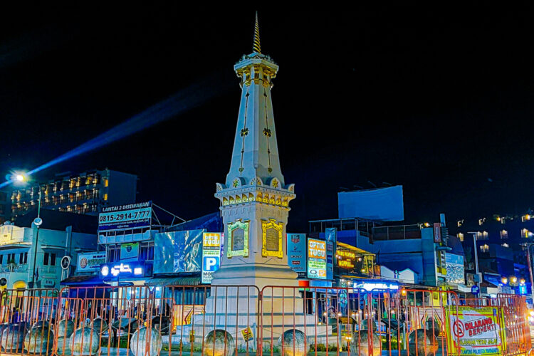 Tugu Jogja Kini Lebih Menyenangkan ketimbang Malioboro (Unsplash)