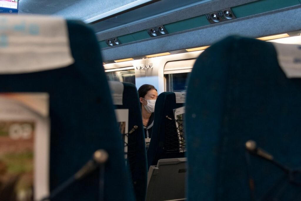 KA Gaya Baru Malam Selatan New Generation: Ketika Si Tua Bangka Dipaksa Glow-Up demi Status Sosial