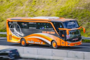 Bismania dan Railfans: Penjaga Kewarasan Transportasi Publik Indonesia yang Karut Marut