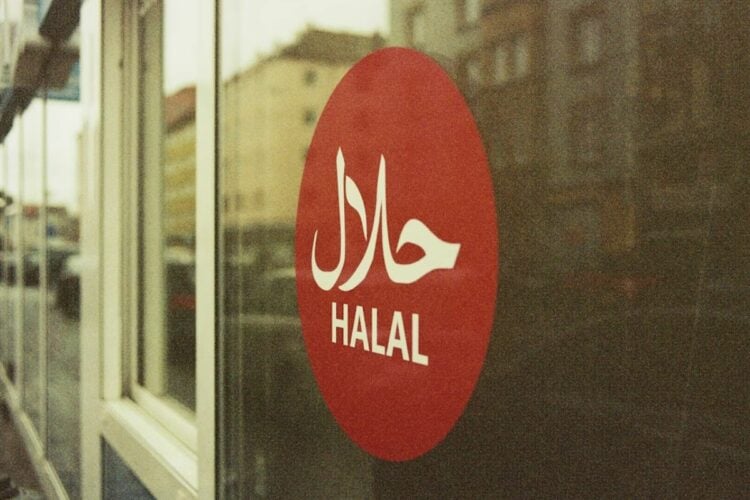 Kalau Hanya No Pork No Lard, Plis Jangan Ngaku-ngaku Halal!